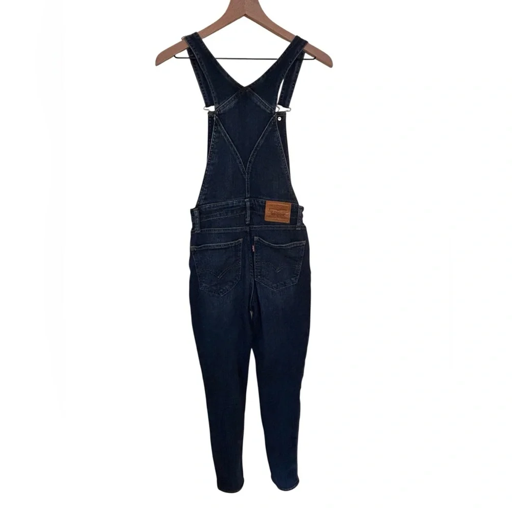 Levis excellent pre